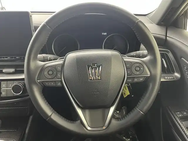 トヨタ クラウン ハイブリッド RS アドバンス 埼玉県 2021(令3)年 2.1万km シルバーM 純正１０．５型ナビ　温冷シート　Ｂカメラ　ＢＳＭ　ＨＵＤ　ＬＥＤヘッドライト　ビルトインＥＴＣ　ドライブレコーダー　パワーシート　フルセグ　ＢＴ　ＵＳＢ　ＭＴモード付ＡＴ　追従走行 衝突被害軽減 ステアリングヒーター　オートハイビーム　レーンキープ　コーナーセンサー　純正フロアマット　スマートキー　プッシュスタート　アイドリングストップ　