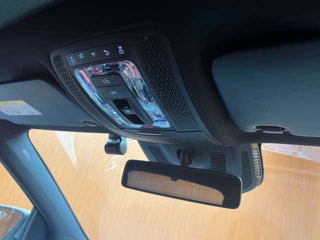 メルセデス・ベンツ Ｂ２００ｄ AMGライン 千葉県 2019(令1)年 2万km モハーベシルバー ＡＭＧレザーエクスクルーシブＰＫＧ　/パノラマＳＲ　/赤黒革シート　/ＡＣＣ　/ナビ　/ＴＶ　/Ｂｌｕｅｔｏｏｔｈ接続　/３６０°電動シート　/シートＨ　/電動リアゲート　/アンビエントライト　/衝突軽減Ｂ　/ＢＳＭ　/ＬＫＡ