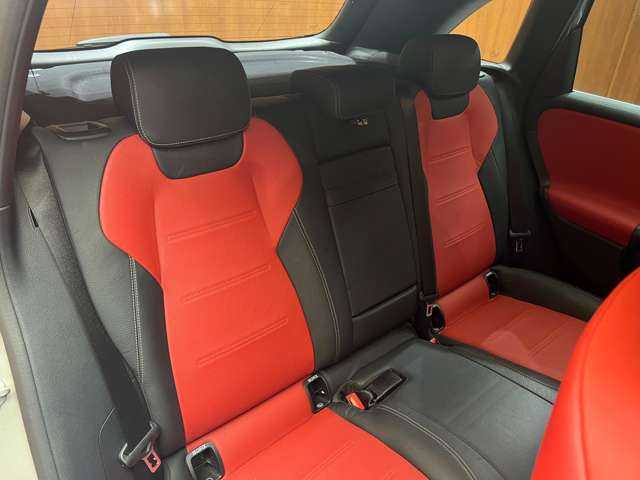 メルセデス・ベンツ Ｂ２００ｄ AMGライン 千葉県 2019(令1)年 2万km モハーベシルバー ＡＭＧレザーエクスクルーシブＰＫＧ　/パノラマＳＲ　/赤黒革シート　/ＡＣＣ　/ナビ　/ＴＶ　/Ｂｌｕｅｔｏｏｔｈ接続　/３６０°電動シート　/シートＨ　/電動リアゲート　/アンビエントライト　/衝突軽減Ｂ　/ＢＳＭ　/ＬＫＡ