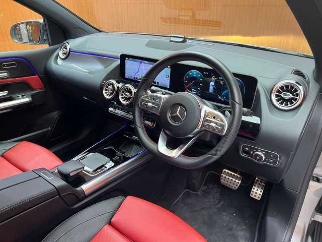 メルセデス・ベンツ Ｂ２００ｄ AMGライン 千葉県 2019(令1)年 2万km モハーベシルバー ＡＭＧレザーエクスクルーシブＰＫＧ　/パノラマＳＲ　/赤黒革シート　/ＡＣＣ　/ナビ　/ＴＶ　/Ｂｌｕｅｔｏｏｔｈ接続　/３６０°電動シート　/シートＨ　/電動リアゲート　/アンビエントライト　/衝突軽減Ｂ　/ＢＳＭ　/ＬＫＡ