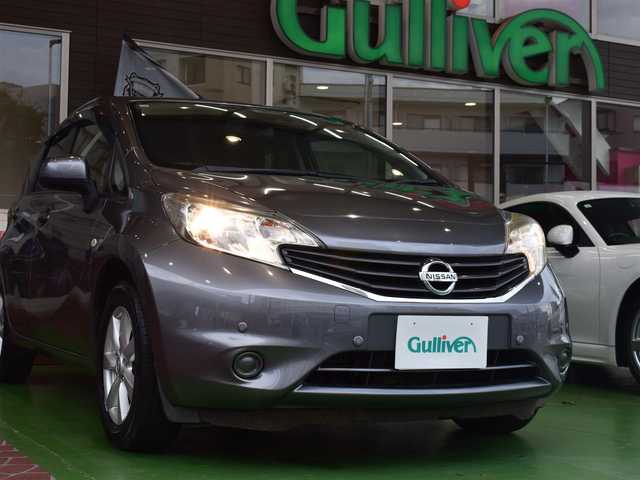 日産 ノート X DIG－S エマージェンシーB 神奈川県 2014(平26)年 5.6万km ダークメタルグレー 純正ナビ(AM/FM/CD/DVD/BT/AUX/フルセグ/SD)/アラウンドビューモニター/ETC/スマートキー/コーナーセンサー/純正マット/バイザー