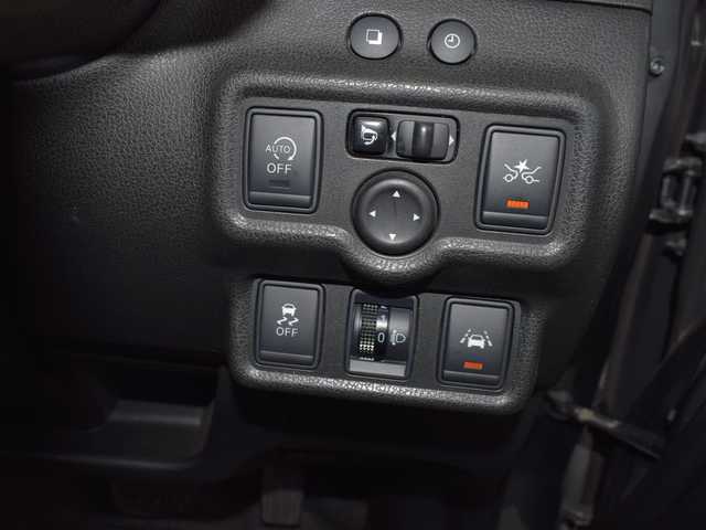 日産 ノート X DIG－S エマージェンシーB 神奈川県 2014(平26)年 5.6万km ダークメタルグレー 純正ナビ(AM/FM/CD/DVD/BT/AUX/フルセグ/SD)/アラウンドビューモニター/ETC/スマートキー/コーナーセンサー/純正マット/バイザー
