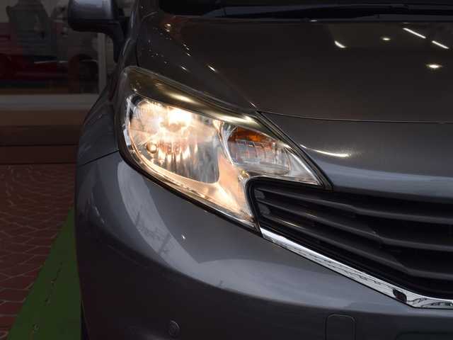 日産 ノート X DIG－S エマージェンシーB 神奈川県 2014(平26)年 5.6万km ダークメタルグレー 純正ナビ(AM/FM/CD/DVD/BT/AUX/フルセグ/SD)/アラウンドビューモニター/ETC/スマートキー/コーナーセンサー/純正マット/バイザー