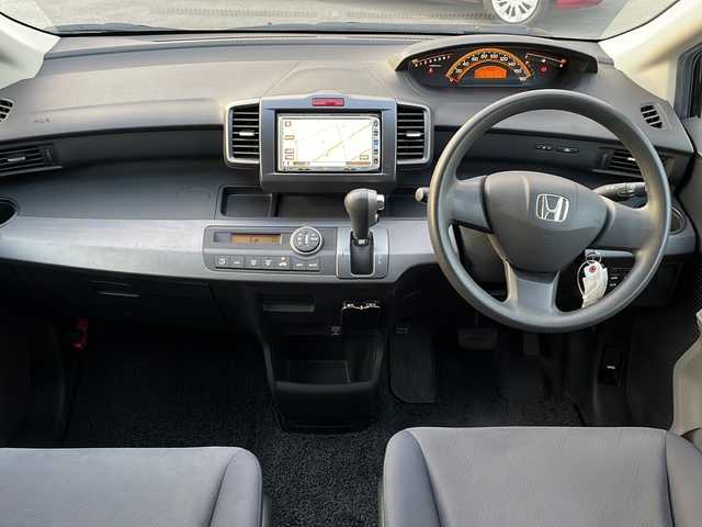 ホンダ フリード Gエアロ Lパッケージ 山梨県 2008(平20)年 5.1万km プレミアムブラキッシュパール 純正ＨＤＤナビ　/バックカメラ　/ＥＴＣ　/ＣＤ　/３列シート　/前後ドラレコ　/ウォークスルー　/純正フロアマット　/両側パワースライドドア　/ＡＢＳ　/盗難防止装置　/オートライト　/キセノンヘッドライト　/Ｗエアバッグ