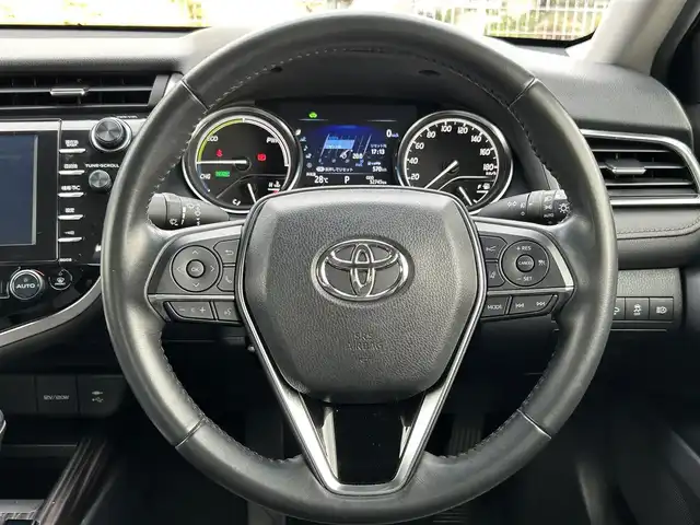 トヨタ カムリ G レザーパッケージ 島根県 2018(平30)年 5.3万km アティチュードブラックマイカ 登録時走行距離52745km/保証書/純正SDナビ/・フルセグTV/・Bluetooth接続/・CD/DVD/Blu-ray/・SDミュージックサーバー/・AM/FM/ToyotaSafetySense/・プリクラッシュセーフティ/・レーンディパーチャーアラート/・レーダークルーズコントロール/・オートマチックハイビーム/バックカメラ/ビルトインETC/レザーシート /前席パワーシート/前席シートヒーター/LEDヘッドライト/スマートキー/スペアキー/プッシュスタート