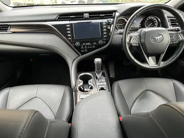 トヨタ カムリ G レザーパッケージ 島根県 2018(平30)年 5.3万km アティチュードブラックマイカ 登録時走行距離52745km/保証書/純正SDナビ/・フルセグTV/・Bluetooth接続/・CD/DVD/Blu-ray/・SDミュージックサーバー/・AM/FM/ToyotaSafetySense/・プリクラッシュセーフティ/・レーンディパーチャーアラート/・レーダークルーズコントロール/・オートマチックハイビーム/バックカメラ/ビルトインETC/レザーシート /前席パワーシート/前席シートヒーター/LEDヘッドライト/スマートキー/スペアキー/プッシュスタート