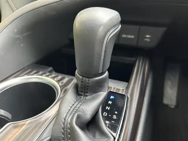 トヨタ カムリ G レザーパッケージ 島根県 2018(平30)年 5.3万km アティチュードブラックマイカ 登録時走行距離52745km/保証書/純正SDナビ/・フルセグTV/・Bluetooth接続/・CD/DVD/Blu-ray/・SDミュージックサーバー/・AM/FM/ToyotaSafetySense/・プリクラッシュセーフティ/・レーンディパーチャーアラート/・レーダークルーズコントロール/・オートマチックハイビーム/バックカメラ/ビルトインETC/レザーシート /前席パワーシート/前席シートヒーター/LEDヘッドライト/スマートキー/スペアキー/プッシュスタート