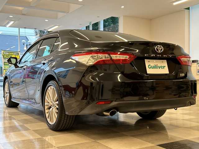 トヨタ カムリ G レザーパッケージ 岐阜県 2018(平30)年 5.3万km アティチュードブラックマイカ 純正SDナビ/・フルセグTV/・Bluetooth接続/・CD/DVD/Blu-ray/・SDミュージックサーバー/・AM/FM/ToyotaSafetySense/・プリクラッシュセーフティ/・レーンディパーチャーアラート/・レーダークルーズコントロール/・オートマチックハイビーム/バックカメラ/ビルトインETC/レザーシート /前席パワーシート/前席シートヒーター/LEDヘッドライト/スマートキー/スペアキー/プッシュスタート /保証書