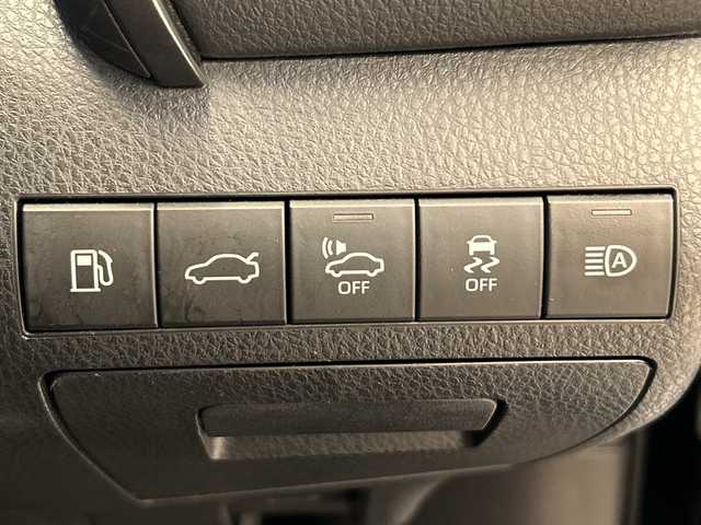 トヨタ カムリ G レザーパッケージ 岐阜県 2018(平30)年 5.3万km アティチュードブラックマイカ 純正SDナビ/・フルセグTV/・Bluetooth接続/・CD/DVD/Blu-ray/・SDミュージックサーバー/・AM/FM/ToyotaSafetySense/・プリクラッシュセーフティ/・レーンディパーチャーアラート/・レーダークルーズコントロール/・オートマチックハイビーム/バックカメラ/ビルトインETC/レザーシート /前席パワーシート/前席シートヒーター/LEDヘッドライト/スマートキー/スペアキー/プッシュスタート /保証書