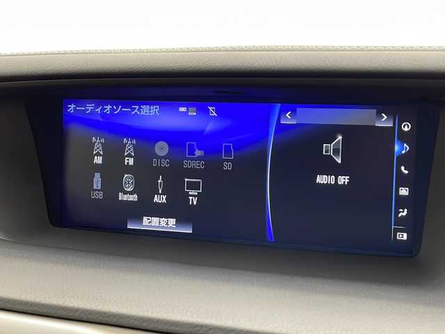 レクサス ＧＳ 300h バージョンL 千葉県 2017(平29)年 5.2万km ソニッククォーツ レクサスセーフティセンス/プリクラッシュセーフティ/レーンキープアシスト/レーダークルーズコントロール/オートハイビーム/バックソナー/クリアランスソナー/LEDヘッドライト/LEDフォグランプ/オートライト/電動パーキングブレーキ/ブレーキホールド/バックカメラ/前方ドライブレコーダー/サンルーフ/ステアリングヒーター/ステアリングスイッチ/革巻きステアリング/パドルシフト/シートヒーター（全席）/シートベンチレーション（D＋N席）/パワーシート（D＋N席）/レザーシート/シートメモリ（D＋N席）/後席サンシェード/電動リアサンシェード/純正ナビ/フルセグTV/Bluetooth/AUX/USB入力端子/Blu-ray/DVD/CD/100V充電/純正ビルトインETC2.0/純正AW/純正フロアマット