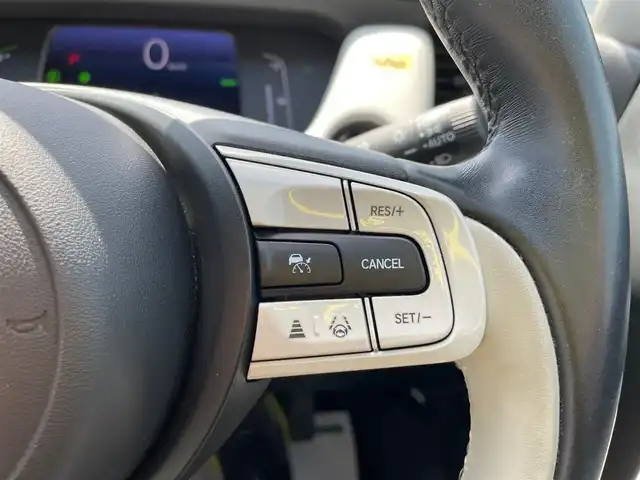 ホンダ フィット e:HEVホーム 石川県 2020(令2)年 5.1万km プラチナホワイトパール 純正8型ナビ/フルセグTV/バックカメラ/LEDヘッドライト/ETC/ホンダセンシング/レーダークルーズ/スマートキー/プッシュスタート/電動ミラー/コーナーセンサー/ABS/保証書