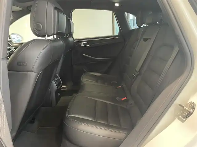 ポルシェ マカン GTS 愛知県 2016(平28)年 5.2万km パール スポーツクロノＰＫＧ　/スポーツエグゾースト/パノラマルーフ　/２０インチＲＳスパイダーデザインＡＷ　/純正ナビ　/３６０度カメラ　/Ｂｌｕｅｔｏｏｔｈ　/フルセグＴＶ　/クルコン　/レーンチェンジアシスト　/パークアシスト　/ドライブレコーダー/LEDヘッドライト/ETC2.0/社外レーダープッシュスタート/アイドリングストップ