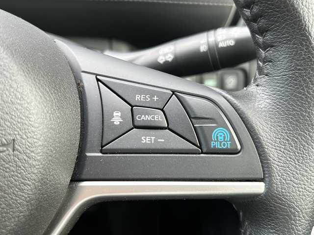日産 セレナ ハイウェイスター G プロパイロットED 茨城県 2017(平29)年 9万km マルーンレッド 2トーン プロパイロット/エマージェンシーブレーキ/フリップダウンモニター/純正SDナビ/　　BT/CD/DVD/Blu-ray/ワンセグ/バックカメラ/両側パワースライドドア/インテリジェントクルーズコントロール/HIDオートライト/15インチアルミホイール/ルーフキャリア/アイドリングストップ/スマートキー/ETC