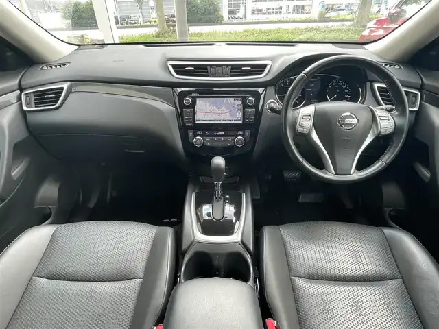 日産 エクストレイル ハイブリッド 20X エマージェンシーブレーキ 栃木県 2015(平27)年 4.9万km バーニングレッド (株)IDOMが運営する【じしゃロン宇都宮店】の自社ローン専用車両になります。こちらは現金またはオートローンご利用時の価格です。自社ローンご希望の方は別途その旨お申付け下さい/純正ナビ/アラウンドビューモニター/カプロンシート/シートヒーター/エアシート/クルーズコントロール/フルセグ/スマートキー/４ＷＤ/純正アルミホイール