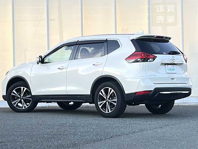 日産 エクストレイル 20X 福岡県 2020(令2)年 4.3万km ブリリアントホワイトパール ・純正ナビ【MM519D-L】/-BT/フルセグTV/CD/DVD/FM/AM/SD/・バックカメラ/・4WD/・純正ドラレコ【DJ4-D】/・電動リアゲート/・ダウンヒルアシスト/・衝突軽減ブレーキ/・コーナーセンサー/・横滑り防止装置/・車線逸脱警報/・スペアタイヤ/・純正アルミ18インチ/・純正フロアマット/・オートライト/・LEDヘッドライト/・フォグランプ/・ウィンカーヒーター/・電動格納ミラー/・ウィンカーミラー/・ドアバイザー/・スマートキー/・スペアキー