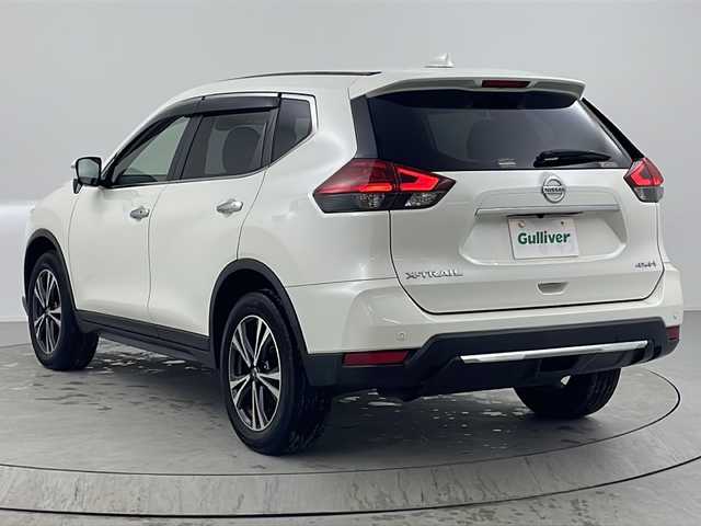 日産 エクストレイル 20X 熊本県 2020(令2)年 4.3万km ブリリアントホワイトパール ・純正ナビ【MM519D-L】/-BT/フルセグTV/CD/DVD/FM/AM/SD/・バックカメラ/・4WD/・純正ドラレコ【DJ4-D】/・電動リアゲート/・ダウンヒルアシスト/・衝突軽減ブレーキ/・コーナーセンサー/・横滑り防止装置/・車線逸脱警報/・スペアタイヤ/・純正アルミ18インチ/・純正フロアマット/・オートライト/・LEDヘッドライト/・フォグランプ/・ウィンカーヒーター/・電動格納ミラー/・ウィンカーミラー/・ドアバイザー/・スマートキー/・スペアキー