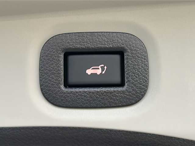 日産 エクストレイル 20X 福岡県 2020(令2)年 4.3万km ブリリアントホワイトパール ・純正ナビ【MM519D-L】/-BT/フルセグTV/CD/DVD/FM/AM/SD/・バックカメラ/・4WD/・純正ドラレコ【DJ4-D】/・電動リアゲート/・ダウンヒルアシスト/・衝突軽減ブレーキ/・コーナーセンサー/・横滑り防止装置/・車線逸脱警報/・スペアタイヤ/・純正アルミ18インチ/・純正フロアマット/・オートライト/・LEDヘッドライト/・フォグランプ/・ウィンカーヒーター/・電動格納ミラー/・ウィンカーミラー/・ドアバイザー/・スマートキー/・スペアキー