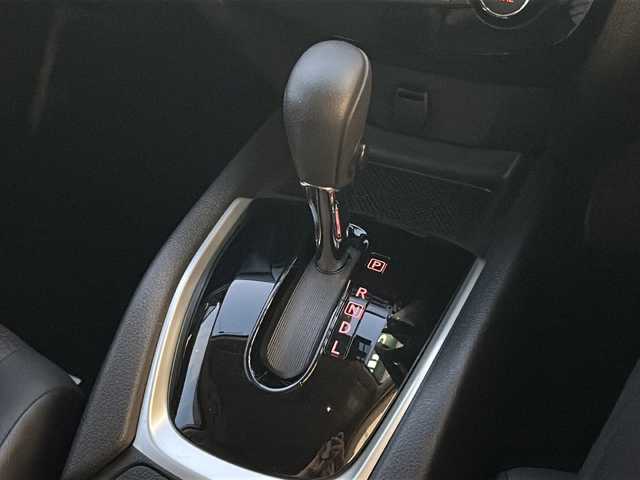 日産 エクストレイル 20X 福岡県 2020(令2)年 4.3万km ブリリアントホワイトパール ・純正ナビ【MM519D-L】/-BT/フルセグTV/CD/DVD/FM/AM/SD/・バックカメラ/・4WD/・純正ドラレコ【DJ4-D】/・電動リアゲート/・ダウンヒルアシスト/・衝突軽減ブレーキ/・コーナーセンサー/・横滑り防止装置/・車線逸脱警報/・スペアタイヤ/・純正アルミ18インチ/・純正フロアマット/・オートライト/・LEDヘッドライト/・フォグランプ/・ウィンカーヒーター/・電動格納ミラー/・ウィンカーミラー/・ドアバイザー/・スマートキー/・スペアキー