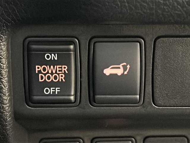 日産 エクストレイル 20X 福岡県 2020(令2)年 4.3万km ブリリアントホワイトパール ・純正ナビ【MM519D-L】/-BT/フルセグTV/CD/DVD/FM/AM/SD/・バックカメラ/・4WD/・純正ドラレコ【DJ4-D】/・電動リアゲート/・ダウンヒルアシスト/・衝突軽減ブレーキ/・コーナーセンサー/・横滑り防止装置/・車線逸脱警報/・スペアタイヤ/・純正アルミ18インチ/・純正フロアマット/・オートライト/・LEDヘッドライト/・フォグランプ/・ウィンカーヒーター/・電動格納ミラー/・ウィンカーミラー/・ドアバイザー/・スマートキー/・スペアキー