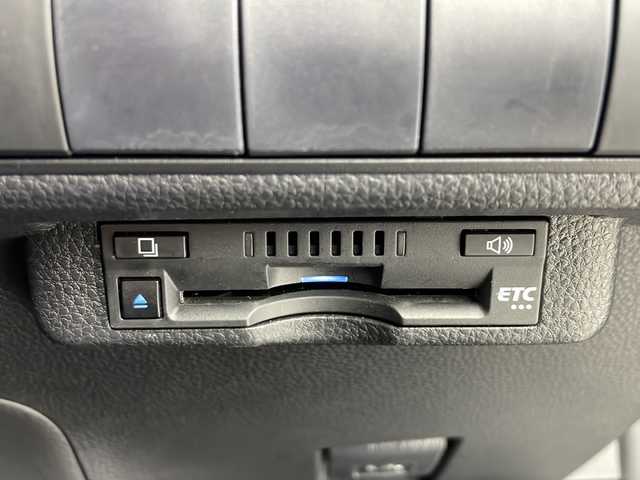 トヨタ カローラ スポーツ ハイブリッドG スタイルPKG 愛知県 2021(令3)年 4.4万km アティチュードブラックマイカ /禁煙車//特別仕様”スタイルパッケージ”//純正7インチディスプレイオーディオ//バックカメラ//ビルトインETC//純正16インチアルミホイール(ブラック塗装)//エクステリア サテンクロムメッキ加飾//Bi-Beam LEDヘッドライト(オートライト機能付)//LEDフォグランプ//7インチTFTカラーマルチインフォメーションディスプレイ//合皮+レザテックコンビシート//トヨタセーフティセンス//プリクラッシュセーフティ//レーントレーシングアシスト//レーダークルーズコントロール//アダプティブハイビームシステム//ロードサインアシスト//インテリジェントクリアランスソナー//パーキングサポートブレーキ//グリルシャッター//ステッチ付合皮インテリア//ドライブモード(エコ・ノーマル・スポーツ・EV)//革巻きステアリング//ステアリングスイッチ//純正ドアバイザー//プッシュスタート//電動格納ミラーウィンカー//電子パーキングブレーキ//ブレーキホールド//スペアキー