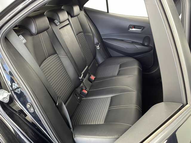 トヨタ カローラ スポーツ ハイブリッドG スタイルPKG 愛知県 2021(令3)年 4.4万km アティチュードブラックマイカ /禁煙車//特別仕様”スタイルパッケージ”//純正7インチディスプレイオーディオ//バックカメラ//ビルトインETC//純正16インチアルミホイール(ブラック塗装)//エクステリア サテンクロムメッキ加飾//Bi-Beam LEDヘッドライト(オートライト機能付)//LEDフォグランプ//7インチTFTカラーマルチインフォメーションディスプレイ//合皮+レザテックコンビシート//トヨタセーフティセンス//プリクラッシュセーフティ//レーントレーシングアシスト//レーダークルーズコントロール//アダプティブハイビームシステム//ロードサインアシスト//インテリジェントクリアランスソナー//パーキングサポートブレーキ//グリルシャッター//ステッチ付合皮インテリア//ドライブモード(エコ・ノーマル・スポーツ・EV)//革巻きステアリング//ステアリングスイッチ//純正ドアバイザー//プッシュスタート//電動格納ミラーウィンカー//電子パーキングブレーキ//ブレーキホールド//スペアキー