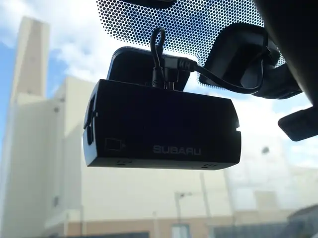 スバル インプレッサ ＸＶ 2．0i－L アイサイト 山形県 2017(平29)年 8.3万km ダークグレーメタリック 4WD/アイサイト/純正メモリナビ/　　【CD DVD BT フルセグ USB】/バックカメラ/レーダークルーズコントロール/LEDオートヘッドライト/純正17インチアルミホイール/ドライブレコーダー/ステアリングスイッチ/パドルシフト/電動格納ウィンカーミラー/フォグランプ/純正フロアマット/ドアバイザ―/ルーフレール/スマートキー/ETC2.0