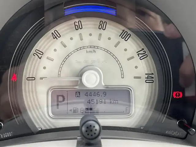 スズキ ラパン F リミテッド 佐賀県 2018(平30)年 4.6万km フェニックスレッドパール 社外メモリーナビゲーション/・フルセグTV/CD/DVD/SD/USB/Bluetooth/バックカメラ/レーダーブレーキサポート/後方クリアランスソナー/横滑り防止装置/アイドリングストップ/D席シートヒーター/ISOFIX対応/革巻きステアリング/純正14インチアルミホイール/純正キセノンヘッドライト/純正フロアマット/純正ドアバイザー/新車保証書/取扱説明書/スペアキー1本