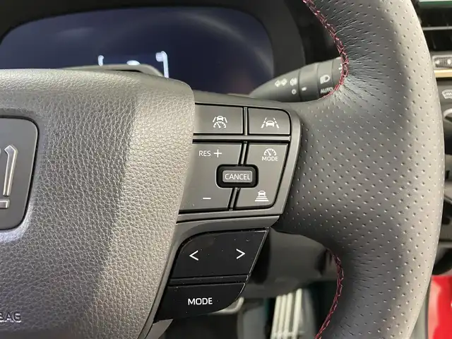 トヨタ クラウン スポーツ RS 栃木県 2024(令6)年 1万km 赤Ⅱ ワンオーナー /禁煙車/パノラマルーフ/寒冷地仕様/プラグインハイブリット/15m充電ケーブルあり（外部給電アタッチメントあり）/純正ナビ（フルセグTV/BT/HDMI）/USB入力端子/パノラミックビューモニター/ビルトインETC2.0/パワーバックドア/前席シートヒーター/前席パワーシート/ステアリングヒーター/前席エアーシート/前後クリアランスソナー/置くだけ充電/トヨタセーフティーセンス/・プリクラッシュセーフティ/・アダブティブクルーズコントロール/・オートマチックハイビーム/・ロードサインアシスト/・ブラインドスポットモニター/・プロアクティブドライビングアシスト/・リアクロストラフィックアラート/・リヤカメラディテクション/・駐車時支援パーキングサポートシステム/横滑り防止/100V充電/ヘッドアップディスプレイ/デジタルインナーミラー/純正フロアマット/純正21インチAW/オートライト/LEDヘッドライト/フォグライト/スマートキー×2/プッシュスタート/保証書/取扱説明書