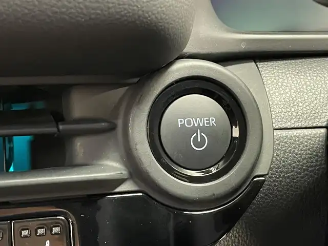 トヨタ クラウン スポーツ RS 栃木県 2024(令6)年 1万km 赤Ⅱ ワンオーナー /禁煙車/パノラマルーフ/寒冷地仕様/プラグインハイブリット/15m充電ケーブルあり（外部給電アタッチメントあり）/純正ナビ（フルセグTV/BT/HDMI）/USB入力端子/パノラミックビューモニター/ビルトインETC2.0/パワーバックドア/前席シートヒーター/前席パワーシート/ステアリングヒーター/前席エアーシート/前後クリアランスソナー/置くだけ充電/トヨタセーフティーセンス/・プリクラッシュセーフティ/・アダブティブクルーズコントロール/・オートマチックハイビーム/・ロードサインアシスト/・ブラインドスポットモニター/・プロアクティブドライビングアシスト/・リアクロストラフィックアラート/・リヤカメラディテクション/・駐車時支援パーキングサポートシステム/横滑り防止/100V充電/ヘッドアップディスプレイ/デジタルインナーミラー/純正フロアマット/純正21インチAW/オートライト/LEDヘッドライト/フォグライト/スマートキー×2/プッシュスタート/保証書/取扱説明書