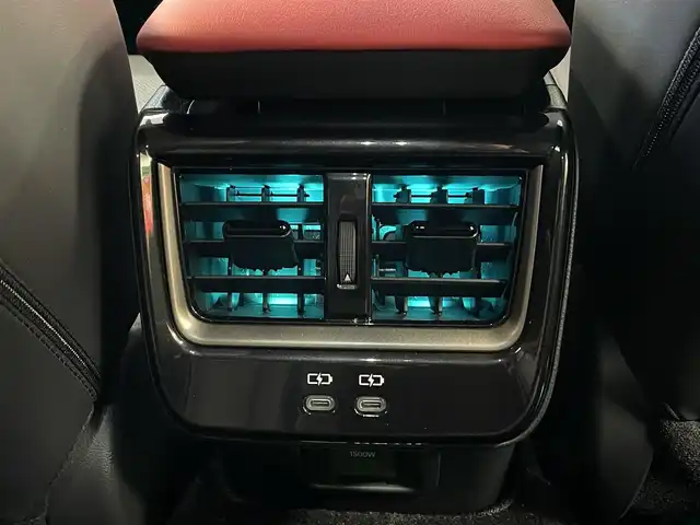 トヨタ クラウン スポーツ RS 栃木県 2024(令6)年 1万km 赤Ⅱ ワンオーナー /禁煙車/パノラマルーフ/寒冷地仕様/プラグインハイブリット/15m充電ケーブルあり（外部給電アタッチメントあり）/純正ナビ（フルセグTV/BT/HDMI）/USB入力端子/パノラミックビューモニター/ビルトインETC2.0/パワーバックドア/前席シートヒーター/前席パワーシート/ステアリングヒーター/前席エアーシート/前後クリアランスソナー/置くだけ充電/トヨタセーフティーセンス/・プリクラッシュセーフティ/・アダブティブクルーズコントロール/・オートマチックハイビーム/・ロードサインアシスト/・ブラインドスポットモニター/・プロアクティブドライビングアシスト/・リアクロストラフィックアラート/・リヤカメラディテクション/・駐車時支援パーキングサポートシステム/横滑り防止/100V充電/ヘッドアップディスプレイ/デジタルインナーミラー/純正フロアマット/純正21インチAW/オートライト/LEDヘッドライト/フォグライト/スマートキー×2/プッシュスタート/保証書/取扱説明書
