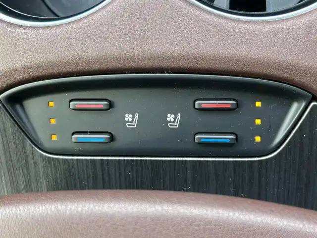 トヨタ ハリアー Z レザーパッケージ 滋賀県 2020(令2)年 4.7万km プレシャスブラックパール ガソリン/2WD(FF)/CVT/モデリスタエアロ/JBLプレミアムサウンド/12.3インチ純正ナビ/(FM/AM/フルセグTV/Bluetooth)/ETC/デジタルインナーミラー（前後方録画機能付）/パノラミックビューモニター/バックカメラ/ＴｏｙｏｔａＳａｆｅｔｙＳｅｎｓｅ/・プリクラッシュブレーキアシスト	/・インテリジェントクリアランスソナ-/・レーンキープアシスト	/・レーダークルーズコントロール/・標識検知機能	/運転席・助手席シートヒーター/運転席・助手席シートベンチレーション/シートメモリー/電動リアゲート/電動格納ミラー/電動パーキング/ブレーキホールド/革巻きステアリング/ステアリングスイッチ/ステアリングヒーター/オートライト/フロントフォグ/LEDヘッドライト/オートマチックハイビーム/フルオートエアコン/プッシュスタート/スマートキー