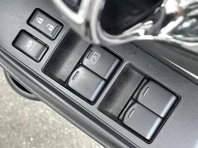 日産 ノート e－パワー X 宮城県 2018(平30)年 7.2万km パール 走行距離：７１８８４ｋｍ/デジタルインナーミラー/ｅパワー/ＥＴＣ/純正アルミホイール/全方位カメラ/前後コーナーセンサー/パーキングアシスト/電格ミラー/ウィンカーミラー/ＤＶＤ/ＳＤナビ/プリクラッシュ/純正フロアマット/レベライザー