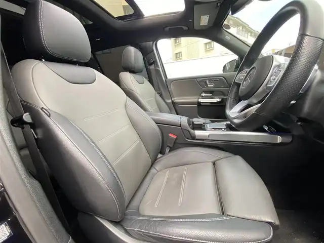メルセデス・ベンツ ＧＬＢ２００ｄ AMGライン 栃木県 2021(令3)年 2.7万km コスモスブラック パノラマサンルーフ/レザーエクスクルーシブパッケージ/アドバンストパッケージ/ナビゲーションパッケージ/純正ナビ/フルセグ /パワーシート/シートヒーター/黒革/ドアモール・ルーフレールラッピング/Eibachダウンサス（純正サス積込）/電動リアゲート/ETC/LED/純正19インチAW/社外ドラレコ前後