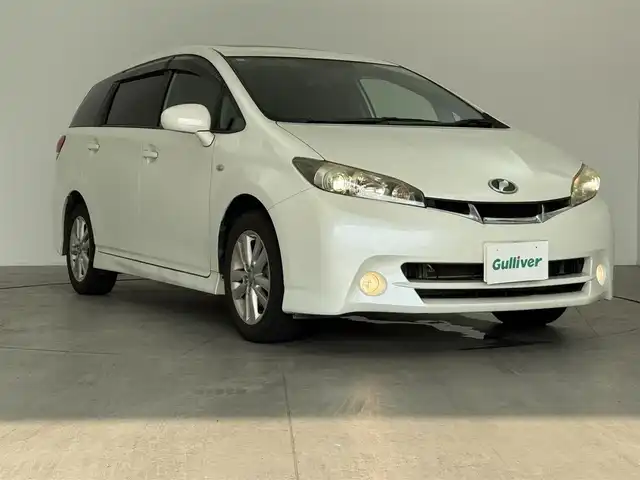トヨタ ウィッシュ 1．8S 愛知県 2011(平23)年 9.4万km ホワイトパールクリスタルシャイン １オーナー　/サンルーフ　/ナビＮＨＺＮ－Ｗ６１Ｇ　/ビルトＥＴＣ　/パドルシフト　/スマートキー/オートライト　/電格ミラー　/レザー調シートカバー　/アルミホイール　/ＨＩＤライト　/プッシュスタート　/ＢＴ
