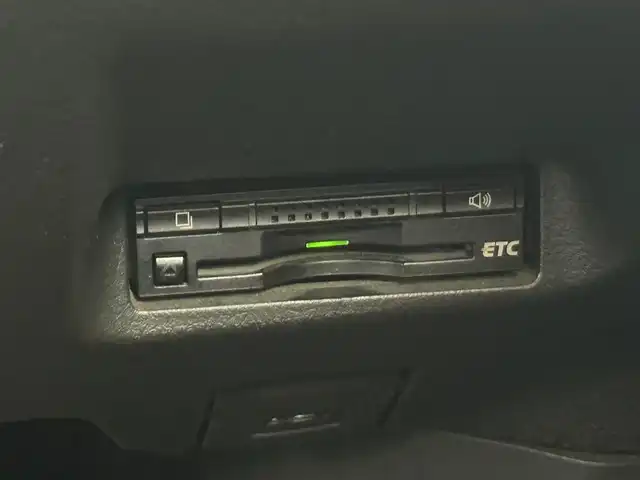 トヨタ ウィッシュ 1．8S 愛知県 2011(平23)年 9.4万km ホワイトパールクリスタルシャイン １オーナー　/サンルーフ　/ナビＮＨＺＮ－Ｗ６１Ｇ　/ビルトＥＴＣ　/パドルシフト　/スマートキー/オートライト　/電格ミラー　/レザー調シートカバー　/アルミホイール　/ＨＩＤライト　/プッシュスタート　/ＢＴ