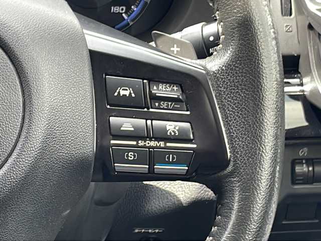 スバル レヴォーグ 1．6GT アイサイト 山梨県 2014(平26)年 6.1万km クリスタルホワイトP ４WD/純正SDナビ（CN-LR700D）/CD/DVD/BT/フルセグテレビ/バックカメラ/クルーズコントロール/プッシュスタート/ETC/純正LEDヘッドライト/社外デジタルインナーミラー型ドラレコ/前席パワーシート/衝突軽減ブレーキ/純正ホイール（夏タイヤ）積み込み