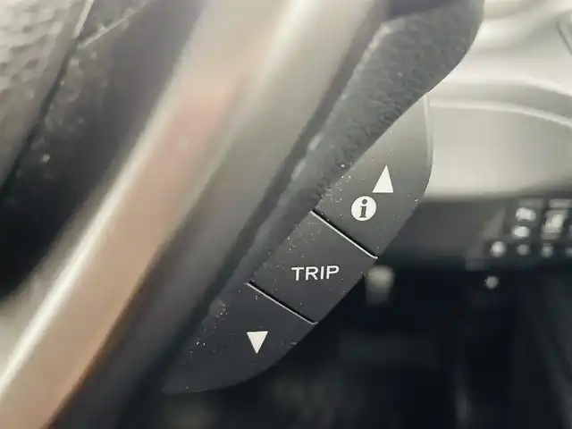 ホンダ フリード＋ ハイブリット G ホンダセンシング 福島県 2016(平28)年 6.5万km ホワイトオーキッドパール ホンダセンシング/・衝突軽減ブレーキ/・誤発進抑制機能/・アダプティブ・クルーズ・コントロール/・車線維持支援システム/・歩行者事故低減ステアリング/・路外逸脱抑制機能/・先行車発進お知らせ機能/・標識認識機能/（・パーキングセンサーシステム）/純正ナビゲーション/型式；VXM-174VFI/・Bluetooth/TV/AM・FM/CD/DVD/・バックカメラ/・ETC/パーキングセンサーシステム/両側パワースライドドア/LEDライト/・オートライト/プッシュスタート/・スマートキー/・スペアキー/ドアバイザー/純正フロアマット