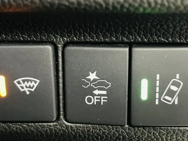 ホンダ フリード＋ ハイブリット G ホンダセンシング 福島県 2016(平28)年 6.5万km ホワイトオーキッドパール ホンダセンシング/・衝突軽減ブレーキ/・誤発進抑制機能/・アダプティブ・クルーズ・コントロール/・車線維持支援システム/・歩行者事故低減ステアリング/・路外逸脱抑制機能/・先行車発進お知らせ機能/・標識認識機能/（・パーキングセンサーシステム）/純正ナビゲーション/型式；VXM-174VFI/・Bluetooth/TV/AM・FM/CD/DVD/・バックカメラ/・ETC/パーキングセンサーシステム/両側パワースライドドア/LEDライト/・オートライト/プッシュスタート/・スマートキー/・スペアキー/ドアバイザー/純正フロアマット