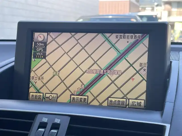 レクサス ＨＳ 250h バージョンS 愛知県 2010(平22)年 8.4万km シルバーマイカメタリック 純正エアロ〈フロント・リアアンダー／トランク〉/純正HDDナビ/DVD／AUX／地デジTV/フロント・バックカメラ/前席パワーシート/ミリ波レーダー式プリクラッシュセーフティ〈MOP〉/レーダークルーズコントロール〈MOP〉/クリアランスソナー〈MOP〉/LEDヘッドライト〈オートライト付〉/ヘッドライトクリーナー/純正18インチAW/スマートキー＆プッシュスタート