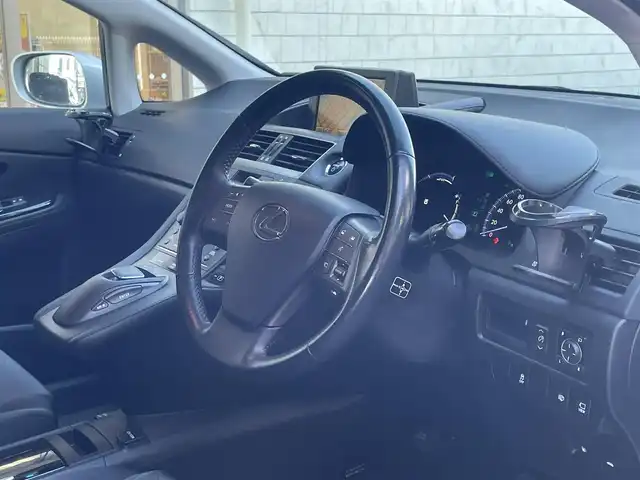 レクサス ＨＳ 250h バージョンS 愛知県 2010(平22)年 8.4万km シルバーマイカメタリック 純正エアロ〈フロント・リアアンダー／トランク〉/純正HDDナビ/DVD／AUX／地デジTV/フロント・バックカメラ/前席パワーシート/ミリ波レーダー式プリクラッシュセーフティ〈MOP〉/レーダークルーズコントロール〈MOP〉/クリアランスソナー〈MOP〉/LEDヘッドライト〈オートライト付〉/ヘッドライトクリーナー/純正18インチAW/スマートキー＆プッシュスタート