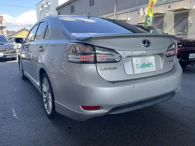 レクサス ＨＳ 250h バージョンS 愛知県 2010(平22)年 8.4万km シルバーマイカメタリック 純正エアロ〈フロント・リアアンダー／トランク〉/純正HDDナビ/DVD／AUX／地デジTV/フロント・バックカメラ/前席パワーシート/ミリ波レーダー式プリクラッシュセーフティ〈MOP〉/レーダークルーズコントロール〈MOP〉/クリアランスソナー〈MOP〉/LEDヘッドライト〈オートライト付〉/ヘッドライトクリーナー/純正18インチAW/スマートキー＆プッシュスタート