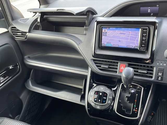 トヨタ ヴォクシー ZS 煌 山口県 2018(平30)年 7万km ブラック 純正ナビ/Bluetooth/ワンセグテレビ/バックカメラ/両側パワースライドドア/トヨタセーフティセンス/レーンキープアシスト/クルーズコントロール/オートハイビーム/ETC/純正16インチAW