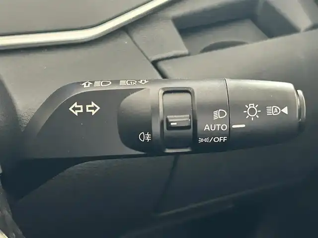 日産 ノート X FOUR 道東・釧路十勝 2022(令4)年 7.8万km ピュアホワイトパール 4WD/純正ナビ/(BT/USB/HDMI/Apple car play/Android)/フルセグテレビ/全方位カメラ/ETC2.0/プッシュスタート/スマートキー/ワイヤレス充電器/全方位運転支援システム/インテリジェントエマージェンシーブレーキ/プロパイロット/追従式クルーズコントロール/革巻きステアリング/ステアリングスイッチ/ステアリングヒーター/前席シートヒーター/前後コーナーセンサー/オートライト/オートマチックハイビーム/保証書/取扱説明書/記録簿