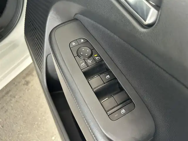 日産 ノート X FOUR 道東・釧路十勝 2022(令4)年 7.8万km ピュアホワイトパール 4WD/純正ナビ/(BT/USB/HDMI/Apple car play/Android)/フルセグテレビ/全方位カメラ/ETC2.0/プッシュスタート/スマートキー/ワイヤレス充電器/全方位運転支援システム/インテリジェントエマージェンシーブレーキ/プロパイロット/追従式クルーズコントロール/革巻きステアリング/ステアリングスイッチ/ステアリングヒーター/前席シートヒーター/前後コーナーセンサー/オートライト/オートマチックハイビーム/保証書/取扱説明書/記録簿