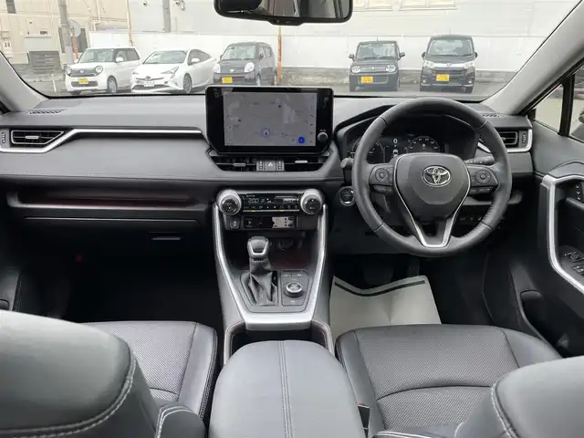 トヨタ ＲＡＶ４ ハイブリッドG 群馬県 2024(令6)年 1.1万km グレーメタリック ワンオーナー/4WD/純正ナビ(AM・FM/BT/フルセグTV)/ビルトインETC2.0/追従クルーズコントロール/横滑り防止装置/車線逸脱防止アラート/ステアリングスイッチ/ステアリングヒーター/パワーシート(D席)/シートメモリー(D席)/シートヒーター・クーラー(D/N席)/オートライト/LEDヘッドライト/電格ミラー/コーナーセンサー/全方位モニター/プッシュスタート/スマートキー×2/取扱説明書/保証書/記録簿