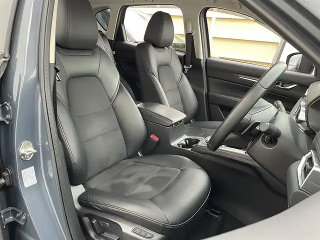 マツダ ＣＸ－５ XD ブラックトーンエディション 東京都 2023(令5)年 1.3万km ポリメタルグレーM 純正10.25型ナビ/フルセグ　USB　AM　FM　Bluetooth/全方位カメラ/レーダークルーズコントロール/アドバンスシティブレーキサポート/後退時スマートシティブレーキサポート/前後クリアランスソナー/ブラインドスポットモニター/レーンキープアシスト/誤発進抑制機能/ドライバーアテンションアラート/ヘッドアップディスプレイ/ハーフレザーシート/前席シートヒーター/D席パワーシート/D席メモリーシート/アイドリングストップ/革巻きステアリング/社外前後ドラレコ/ETC/スマートキー/プッシュスタート/アダプティブLEDヘッドライト/オートライト/オートハイビーム/フォグライト/純正19インチアルミホイル