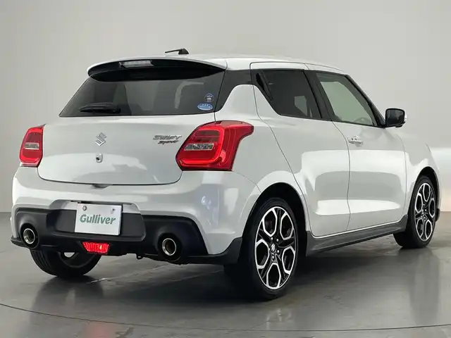 スズキ スイフト スポーツ セーフティPKG 愛知県 2017(平29)年 7万km ピュアホワイトP 純正８型ナビ　フルセグＴＶ　ＢＴ　全方位カメラ　ＥＴＣ　シートヒーター　スズキセーフティサポート　衝突軽減　車線逸脱　レーダークルーズコントロール　ＬＥＤオートライト　フォグランプ　純正マット　禁煙車
