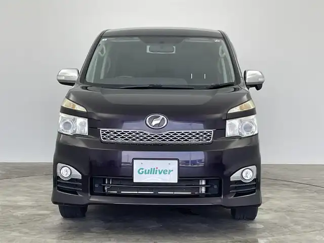 トヨタ ヴォクシー ZS 煌Ⅱ 群馬県 2012(平24)年 7.2万km ボルドーマイカメタリック フリップダウンモニター　ＡＬＰＩＮＥ８インチナビ　バックカメラ　両側パワースライドドア　ＨＩＤオートライト　純正１６インチアルミホイール　パドルシフト　スマートキー　スペアキー　ＥＴＣ　禁煙車