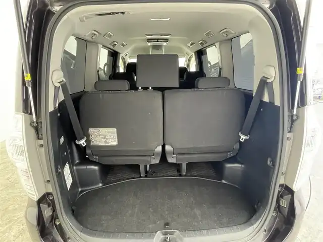トヨタ ヴォクシー ZS 煌Ⅱ 群馬県 2012(平24)年 7.2万km ボルドーマイカメタリック フリップダウンモニター　ＡＬＰＩＮＥ８インチナビ　バックカメラ　両側パワースライドドア　ＨＩＤオートライト　純正１６インチアルミホイール　パドルシフト　スマートキー　スペアキー　ＥＴＣ　禁煙車