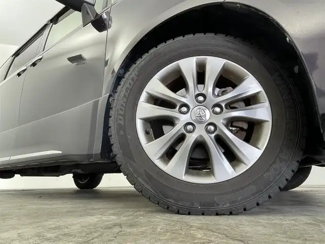 トヨタ ヴォクシー ZS 煌Ⅱ 群馬県 2012(平24)年 7.2万km ボルドーマイカメタリック フリップダウンモニター　ＡＬＰＩＮＥ８インチナビ　バックカメラ　両側パワースライドドア　ＨＩＤオートライト　純正１６インチアルミホイール　パドルシフト　スマートキー　スペアキー　ＥＴＣ　禁煙車